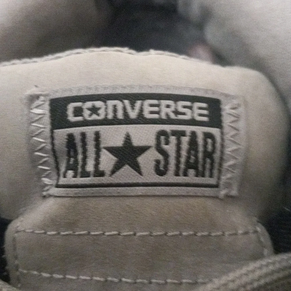 Chuck Taylor Padded Converse All stars 8.5 size shoes - Picture 8 of 15